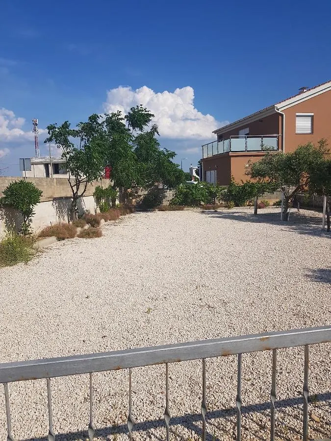Apartment Excelente Vir 0*,