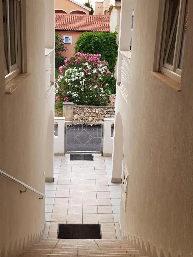 Apartment Excelente Vir Croatia