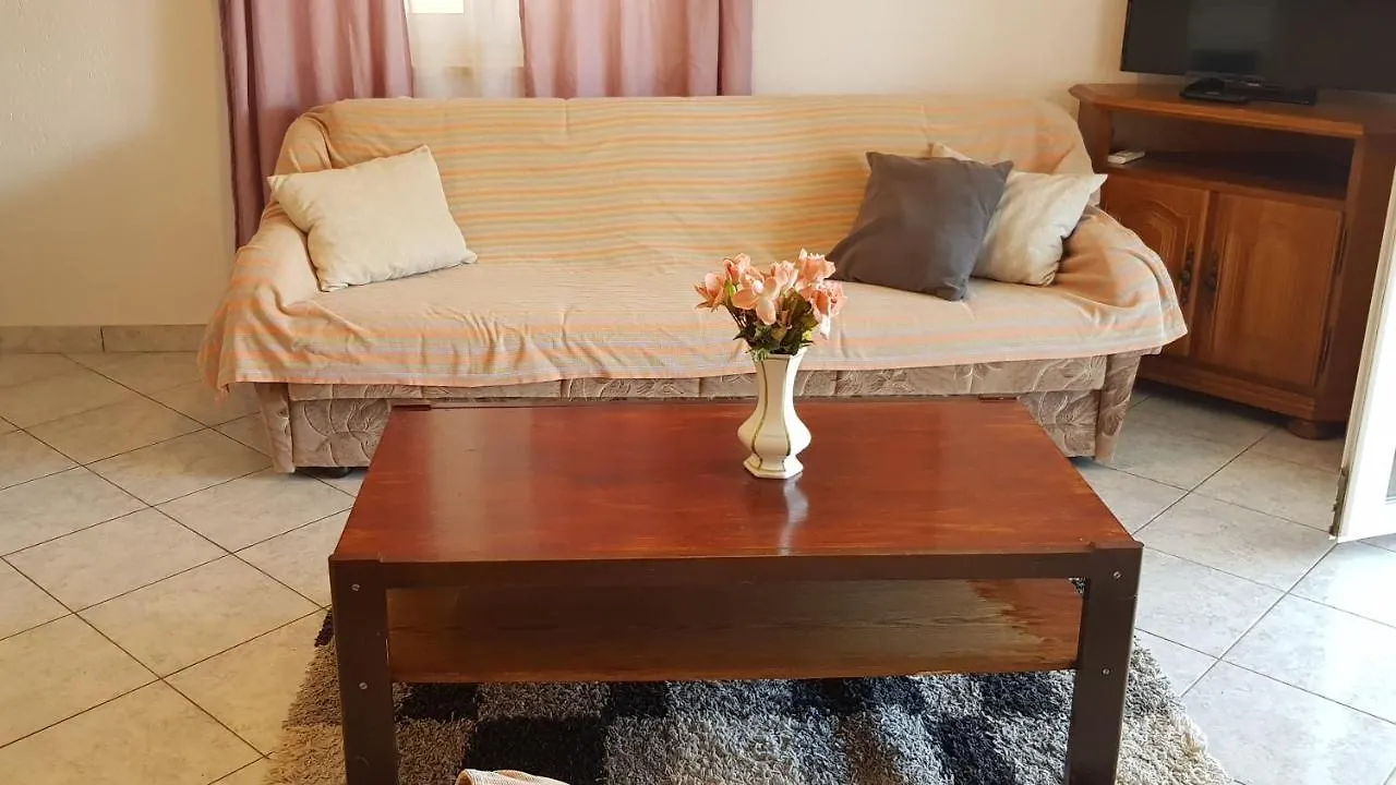 Apartment Excelente Vir 0*,  Croatia
